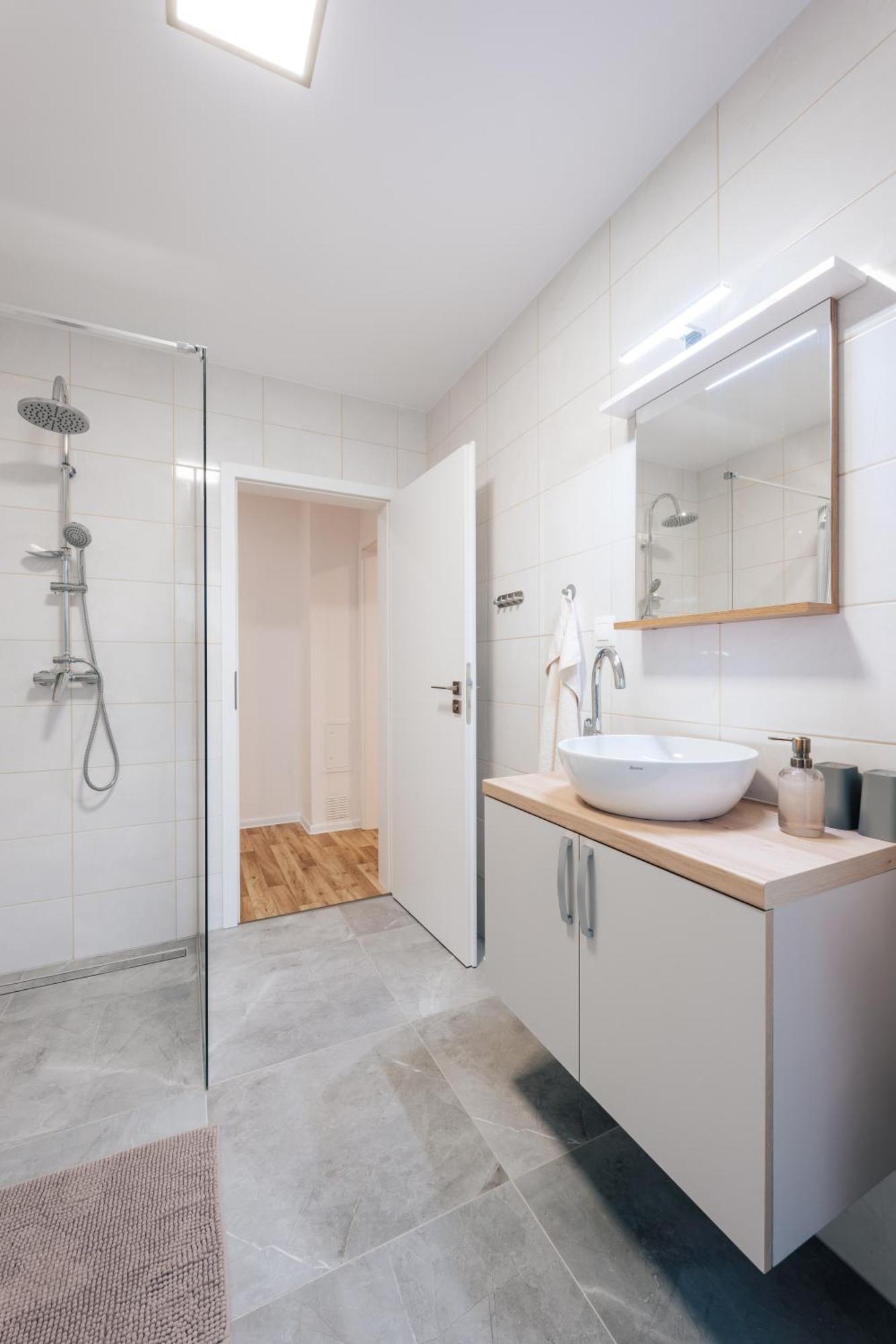 Apartman U Sklepu Sardice Exteriör bild
